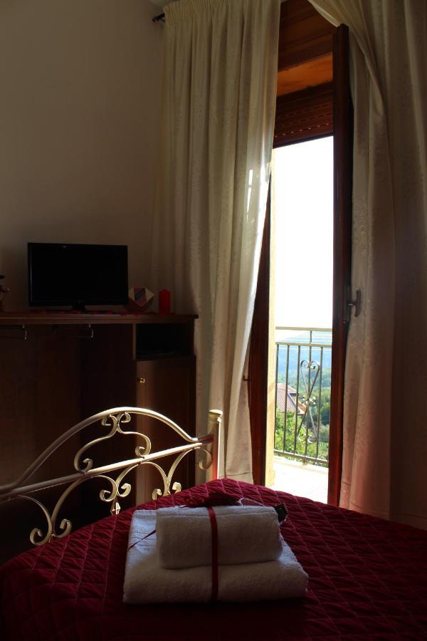 B&B Rosy Gallo Castelsaraceno Exterior photo